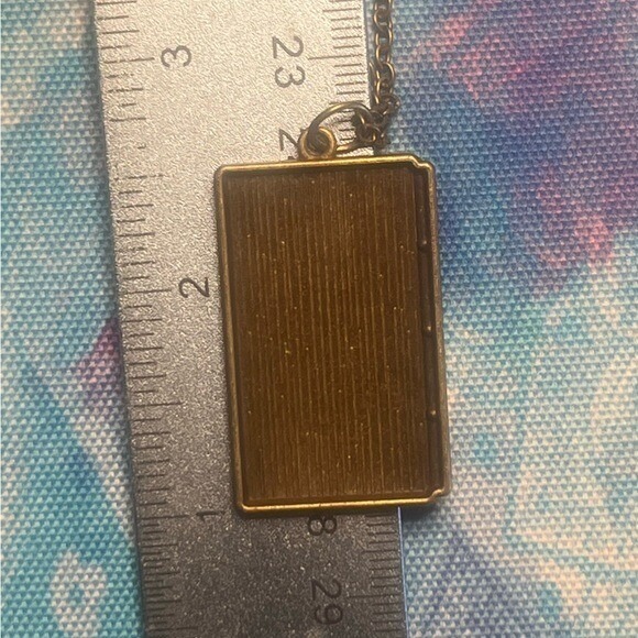 George R.R. Martin-Game Of Thrones-Book Cover Pendant Bronze Chain Necklace -New - Picture 8 of 11